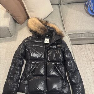SAM. Women's Shiny Black Puffer Jacket with Fur Trim
